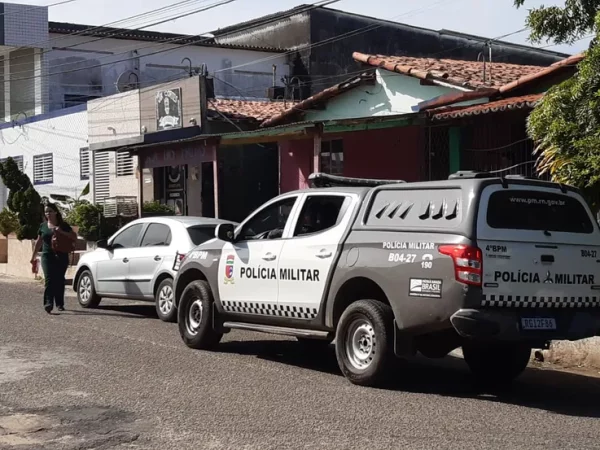 O crime aconteceu dentro do estabelecimento, que fica na Rua São Domingos do Amarante. — Foto: Sérgio Henrique Santos