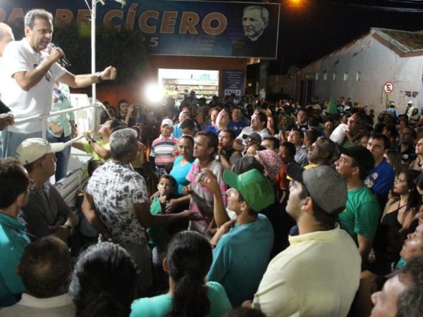 Carlos Eduardo disse que Fátima Bezerra não tem nenhuma experiência administrativa (Foto: Divulgação)