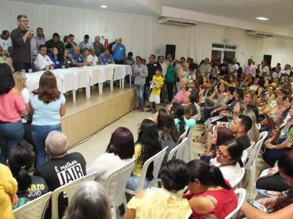 Azevedo participou do ato de apoio do prefeito Rosano Taveira e vereadores a Carlos Eduardo (Foto: Divulgação)