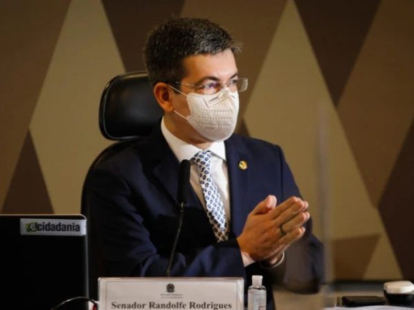 O senador vai argumentar que o STF já deu decisões favoráveis à exigência do passaporte da vacina. — Foto: Sérgio Lima