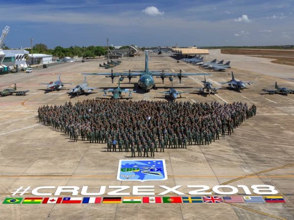 Segundo a FAB, é o maior treinamento multinacional já promovido pela Aeronáutica, que também envolve militares da Marinha e do Exército (Foto: © Instagram / Força Aérea Brasileira)