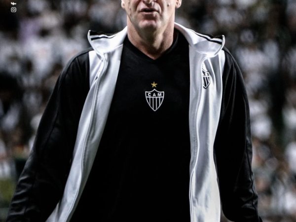 O treinador volta a Belo Horizonte muito valorizado após um excelente trabalho feito no Santos — Foto: Reprodução/Twitter