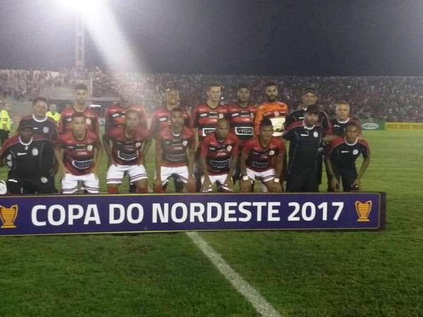 O estádio Amigão, em Campina Grande, recebeu um grande público para apoiar o Campinense contra o Sport Recife (Foto: Divulgação/CC)