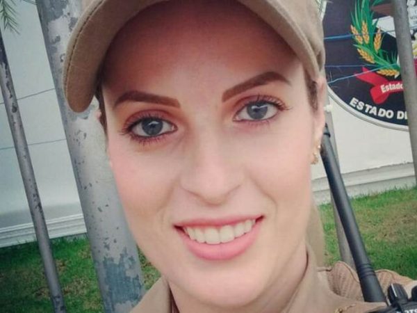 Policial Militar, Caroline Pletsch, de 32 anos, foi morta na noite desta segunda-feira, 26 (Foto: Arquivo pessoal)