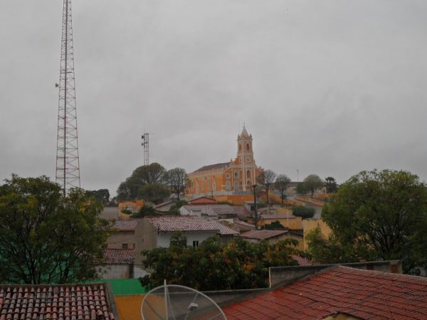 Chuva com vista para o Santuário do Sagrado Coração de Jesus em Jardim do Seridó. — Foto: Arquivo / Blog A Fonte
