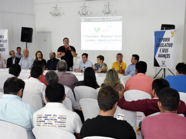 Ezequiel destacou a importância da parceria entre a Assembleia e as câmaras municipais – Foto: Divulgação