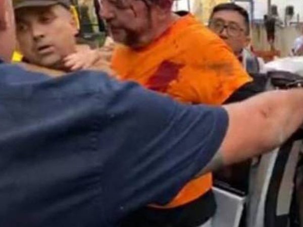 Cid Gomes é baleado durante protesto de policiais em Sobral — Foto: Reprodução de internet