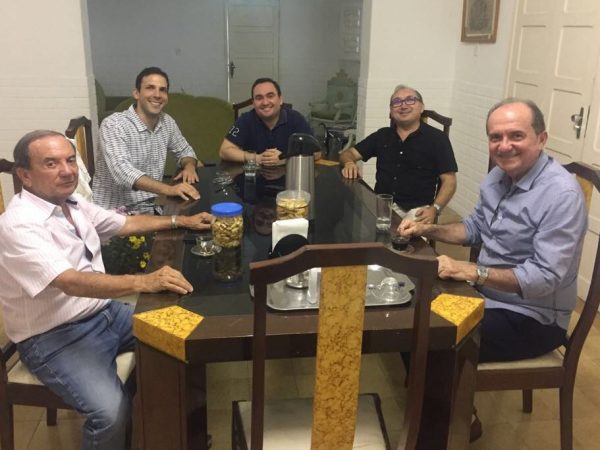 Cláudio Santos ao lado de Gustavo Fernandes em recente visita ao Oeste potiguar - Divulgação