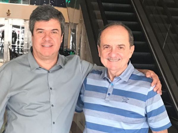 Empresário e presidente da Agrícola Famosa, Luiz Roberto e o desembargador do TJ/RN, Cláudio Santos (Foto: Divulgação)