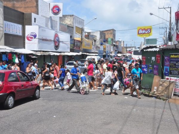 Alecrim é uma das regiões mais movimentadas apesar da pandemia (arquivo) — Foto: José Aldenir/Agora RN