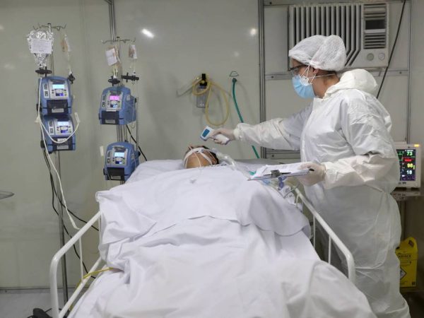 Brasil tem 1.261 mortes por coronavírus em 24 horas — Foto: Amanda Perobelli/Reuters