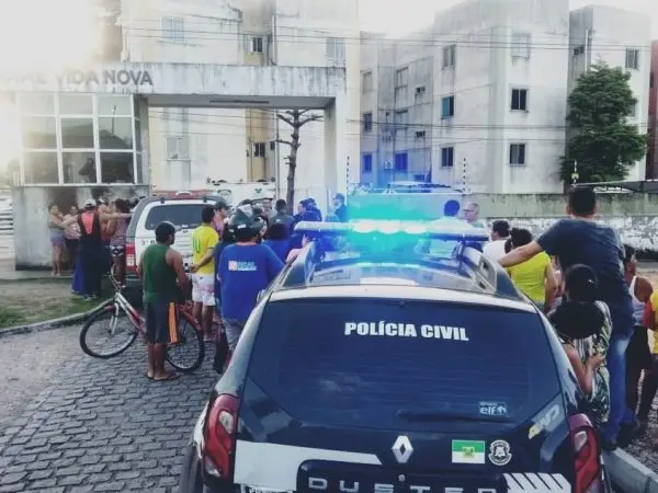 Crime aconteceu em frente ao Residencial Vida Nova, em Parnamirim — Foto: Acson Freitas/Inter TV Cabugi