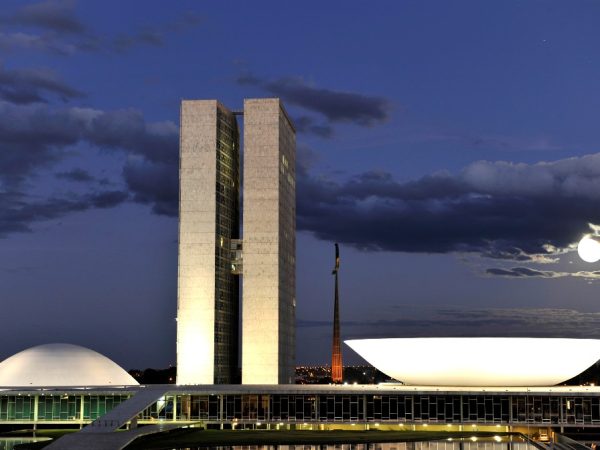 Câmara dos Deputados deve retomar discussão com votação de destaques do PT e PSOL sobre assunto (Foto: Agência Câmara)
