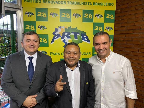 Parceria do PRTB, Solidariedade e PSL é ser oposição às pré-candidaturas dos grupos tradicionais — Foto: Divulgação.
