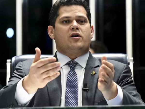 A indicação do filho do presidente Jair Bolsonaro deve ser formalizada pelo Planalto na semana que vem — Foto: © Jefferson Rudy/Agência Senado