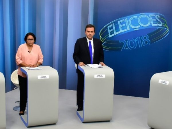 Candidatos ao Governo do RN participando do debate na Inter TV Cabugi no 1º turno — Foto: Pedro Vitorino/G1