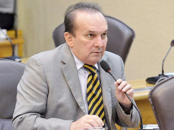 Deputado estadual Nelter Queiroz (PMDB)