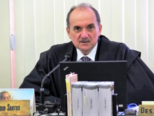 Ex-presidente do Tribunal de Justiça do RN, desembargador Cláudio Santos