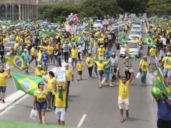 Por meio das redes sociais, organizadores haviam convocado atos em pelo menos 312 cidades brasileiras — Foto: José Cruz/Agência Brasil