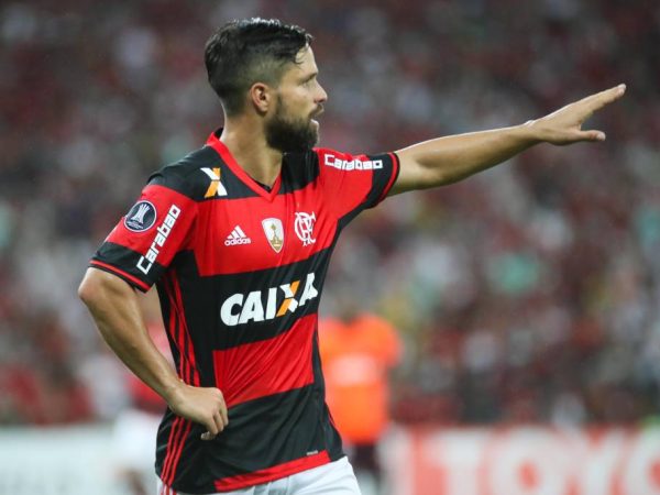 Diego passará por cirurgia no próximo sábado, no hospital Vitória, no Rio de Janeiro (Foto: Gilvan de Souza/Flamengo)