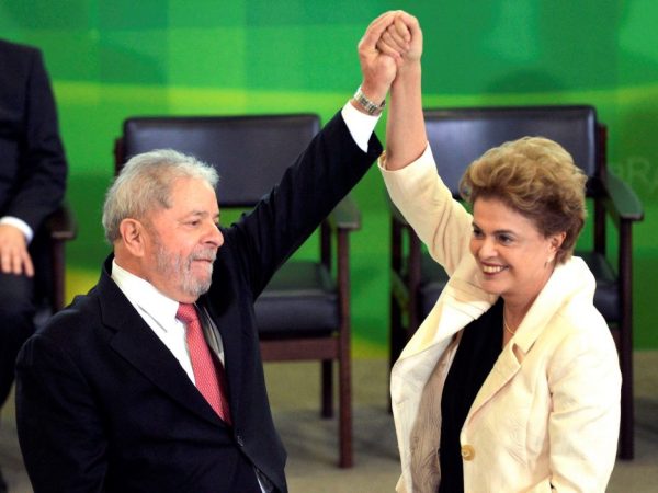 Ex-presidentes Lula e Dilma Rousseff, durante cerimônia no Palácio do Planalto (Foto: Arquivo/José Cruz / Agência Brasil)