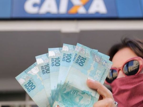 Presidente da Câmara, Rodrigo Maia defende R$ 600 por mais dois ou três meses — Foto: Giuliano Gomes/Estadão Conteúdo
