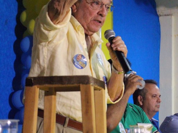 Eleitores resgatam “tamborete” em sinal de apoio ao senador Geraldo (1)