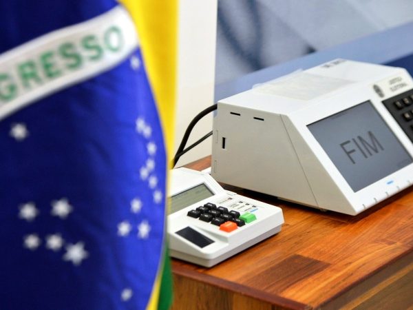 Tribunal se reuniu para discutir normas das eleições do ano que vem (Foto: José Cruz/Agência Brasil)