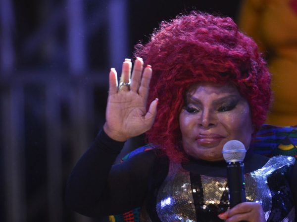 Elza foi eleita pela Rádio BBC como a cantora brasileira do milênio. — Foto: © Marcello Casal Jr/Agência Brasil