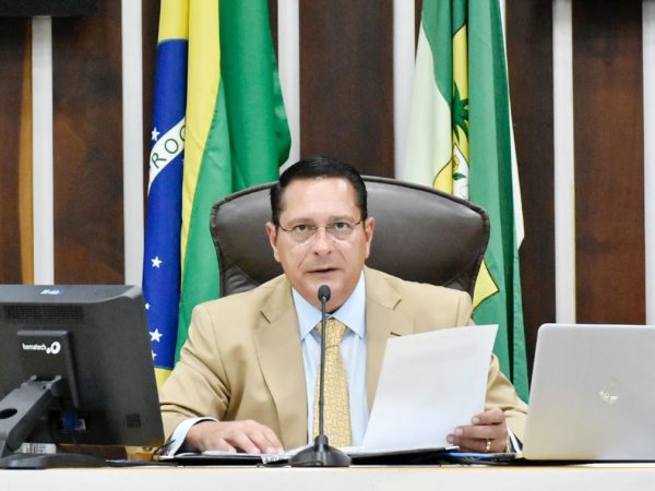 A autoria é do deputado e presidente da Assembleia Legislativa, Ezequiel Ferreira (PSDB). — Foto: Eduardo Maia