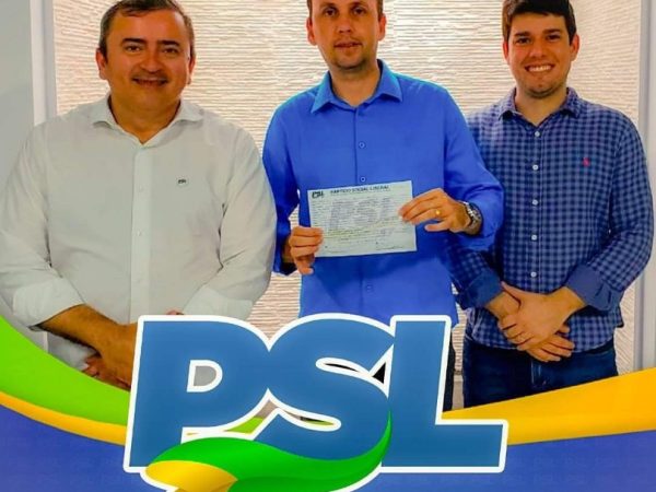 Daniel Américo destacou que começava a contar no PSL uma nova história política partidária. — Foto: Reprodução/Facebook
