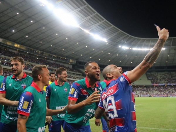 Jogadores comemoram gol de Wellington Paulista que deu vitória ao Leão na primeira partida da final — Foto: Fortaleza FC/Twitter