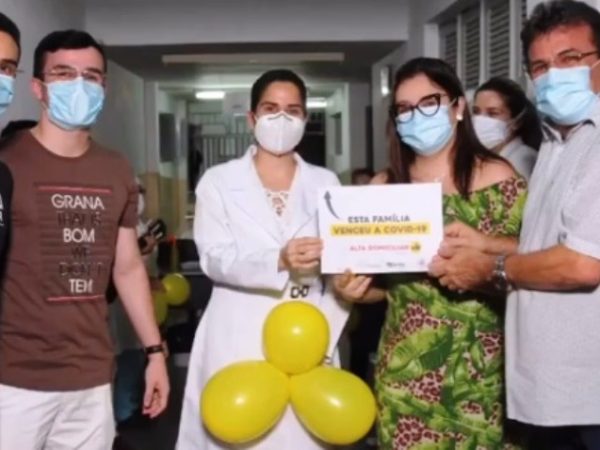 A família passou 21 dias de total acompanhamento médico hospitalar — Foto: Reprodução/Instagram