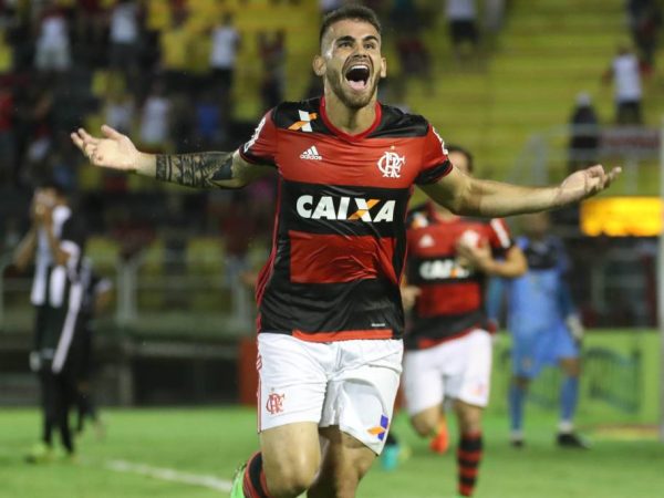 Felipe Vizeu entrou no segundo tempo e foi fundamental para a vitória rubro-negra (Foto: Gilvan de Souza/Flamengo)