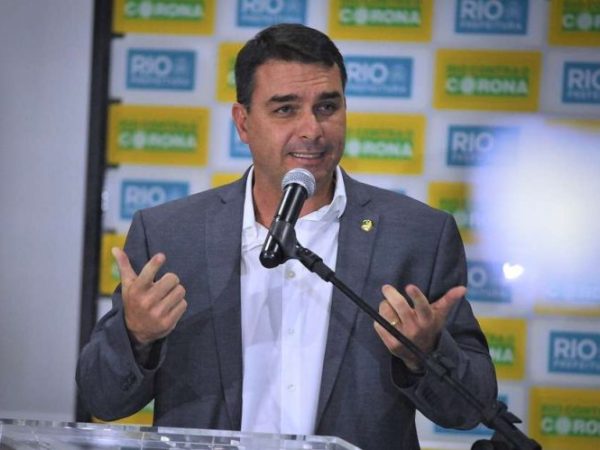 Flávio Bolsonaro é investigado no esquema de rachadinha na Assembleia Legislativa do Rio de Janeiro — Foto: Saulo Angelo/Futura Press