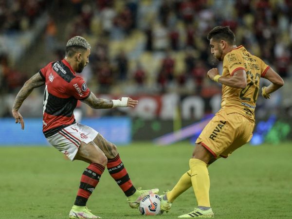 Renato contará com o retorno do meia uruguaio Arrascaeta e o lateral Filipe Luís — Foto: © Marcelo Cortes/CRF