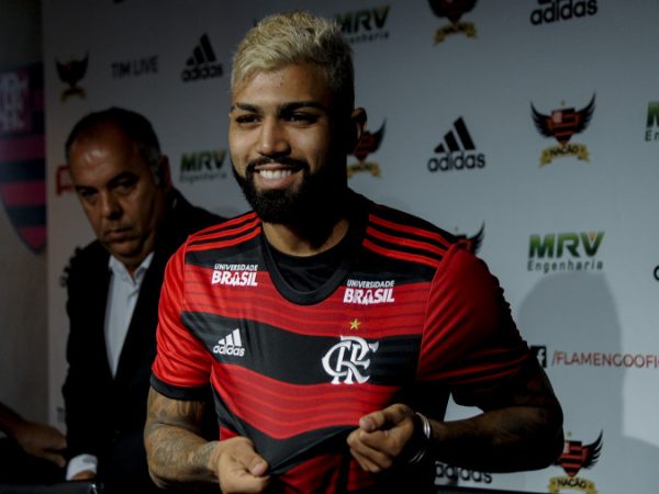 Gabigol disse que pretende escrever uma grande história com a camisa do Flamengo — Foto: Marcelo Cortez/Flamengo