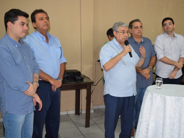 A reunião foi convocada pelo prefeito de Natal e líder político da região, Álvaro Dias (Foto: Divulgação)
