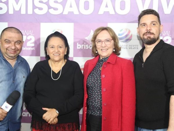 Governadora Fátima Bezerra e Senadora Zenaide Maia em Martins — Foto: Assessoria.