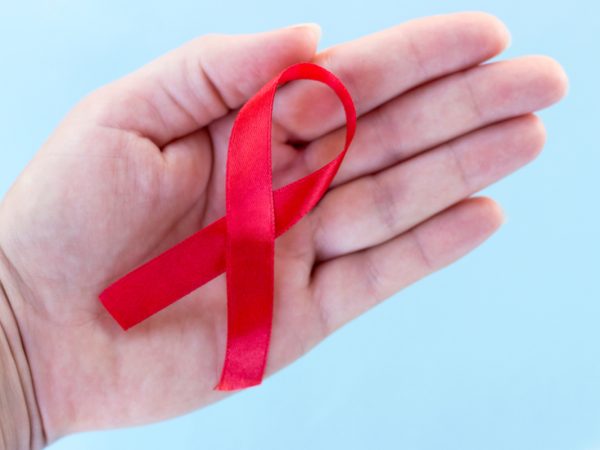 HIV é o vírus que quando em contato com o organismo positiva o paciente e a AIDS é o agravamento da doença — Foto: Divulgação