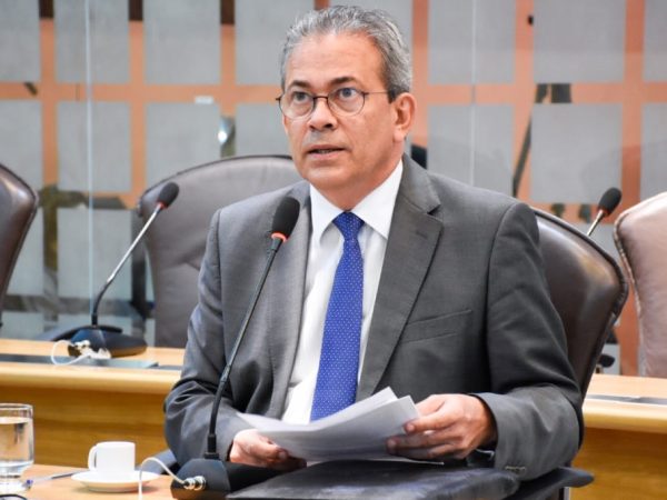 Hermano Morais chamou atenção para a Comissão de Transição do Governo eleito (Foto: João Gilberto)