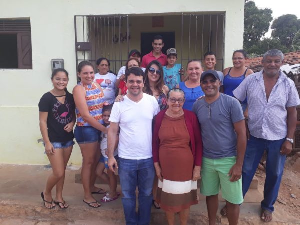 Dr. Tiago Almeida, DJ Bigode, dona Lourdes e familiares em Japi (Foto: Divulgação)