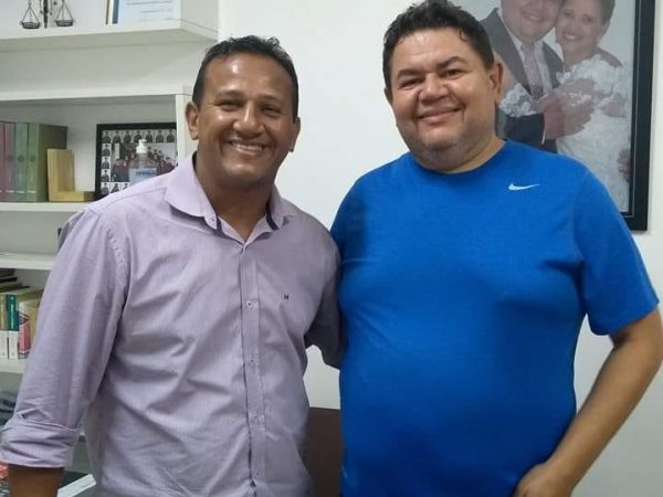 Candidato a deputado estadual Dinarte Torres e o pastor Antônio Targino (Foto: Divulgação)