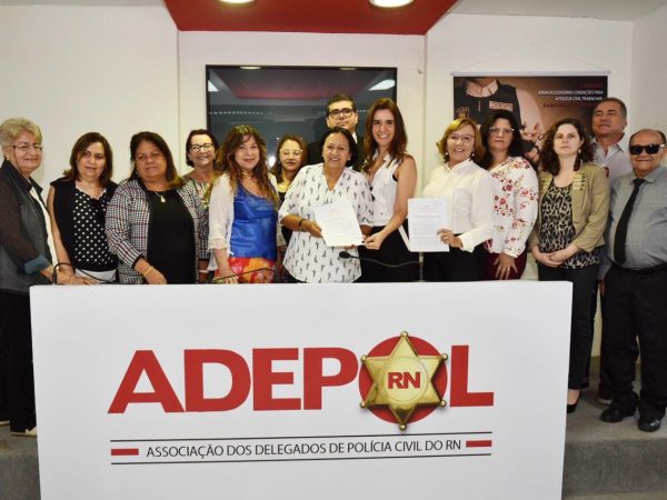 Candidata recebeu da Adepol/RN documento com propostas de reestruturação, modernização e ampliação da capacidade investigativa da Polícia Civil (Foto: Divulgação)