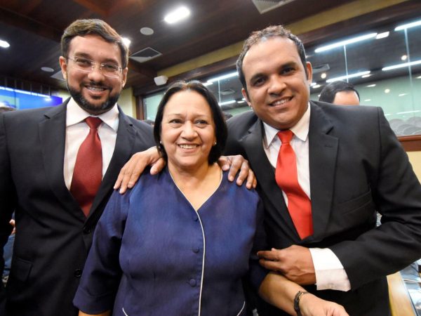 Governadora eleita Fátima Bezerra e o empresário Denis Rildon na Assembleia Legislativa (Foto: Divulgação)