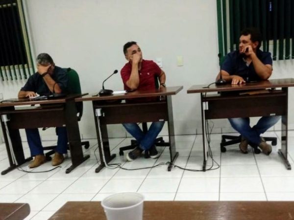 Vereadores Amariudo, Genildo e Adriano não votaram a favor do Projeto que beneficiava os estudantes - Foto: Cedida