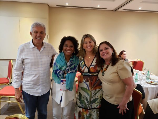 João Maia, Nilcemar Nogueira (neta de Cartola), Shirley Targino e a presidente nacional do PL Mulher Soraia Santos. — Foto: Divulgação