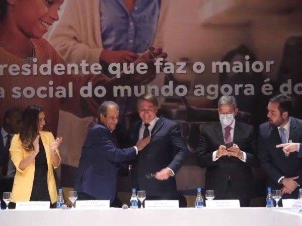 O Partido Liberal é a nova legenda de Bolsonaro ao longo de sua trajetória política. — Foto: Reprodução/Youtube