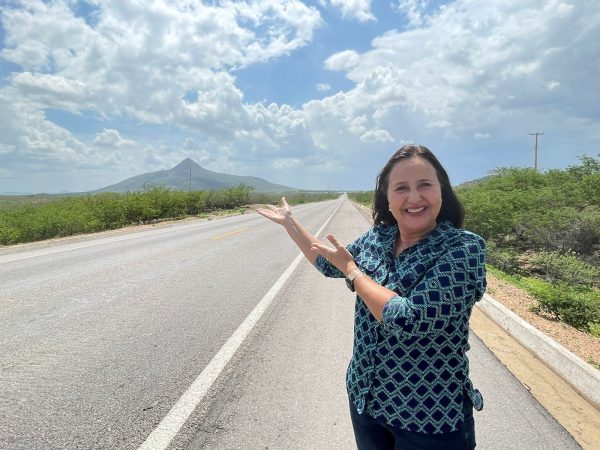 Dra. Luciana Monteiro pegou a estrada e foi ao encontro de correligionários em diversas cidades no interior. — Foto: Divulgação