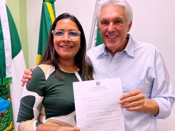 João Maia foi recebido pela prefeita Nira e pelo seu esposo, o ex-prefeito Júnior Rocha. — Foto: Divulgação